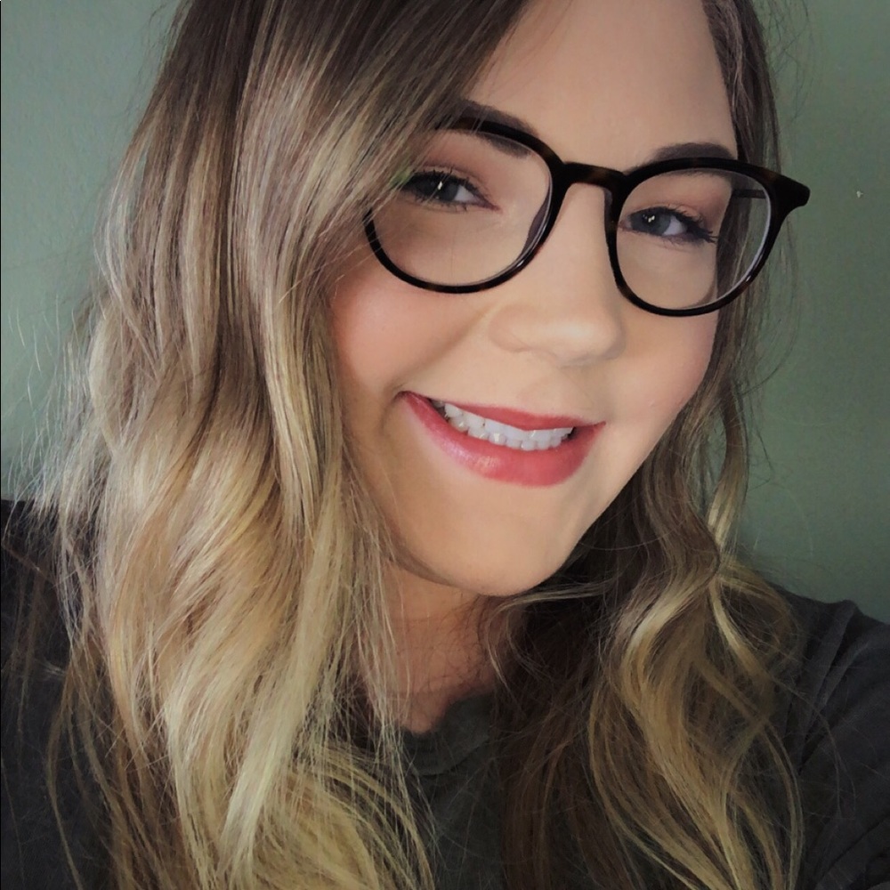 Meet your Posher, Mykenzie